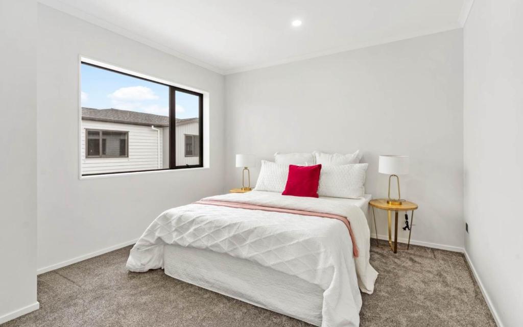 Holiday Home at Huia Road, Auckland