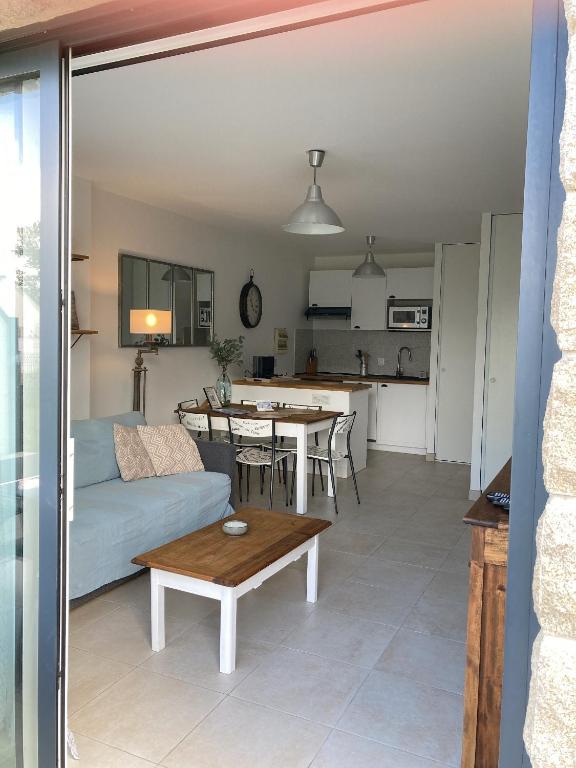 TY DOLMEN DU - 2 vacanciers - Jardin clos - Petit chien bienvenu - 2 vélos - Plages et Commerces à pied - 1