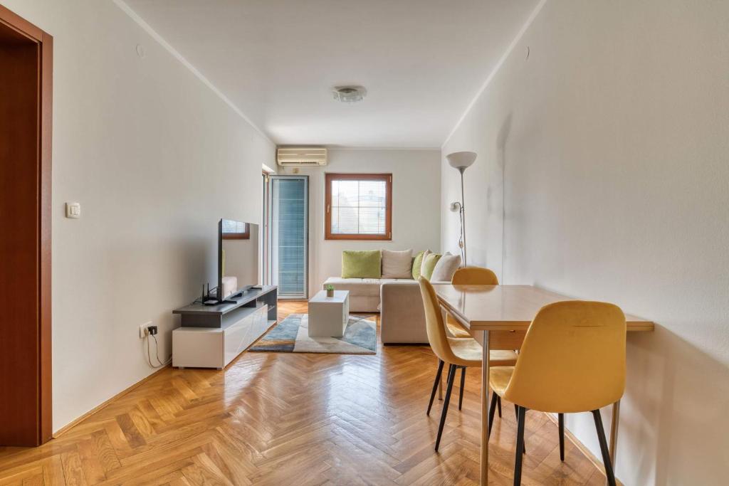 M Apartment Budva - 2