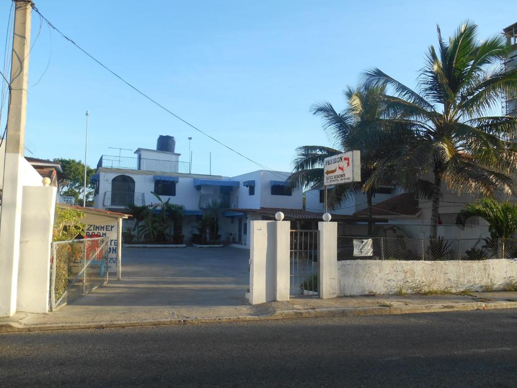 Entrance, Lucy Rooms in Juan Dolio