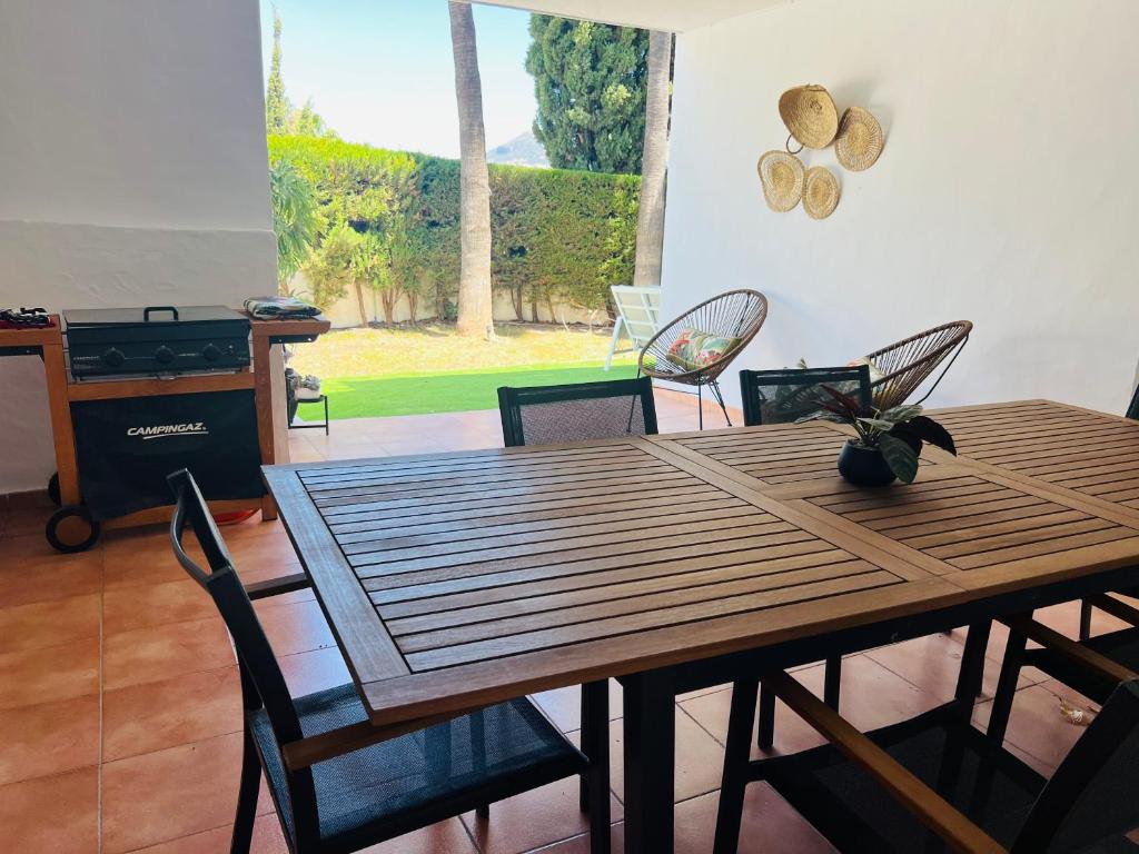 Impeccable large apartment with immense terrace and private garden overlooking the mountain, featuring 2 bedrooms and sleeping up to 4 guests located 100 meters from Plaza Maestranza - 3