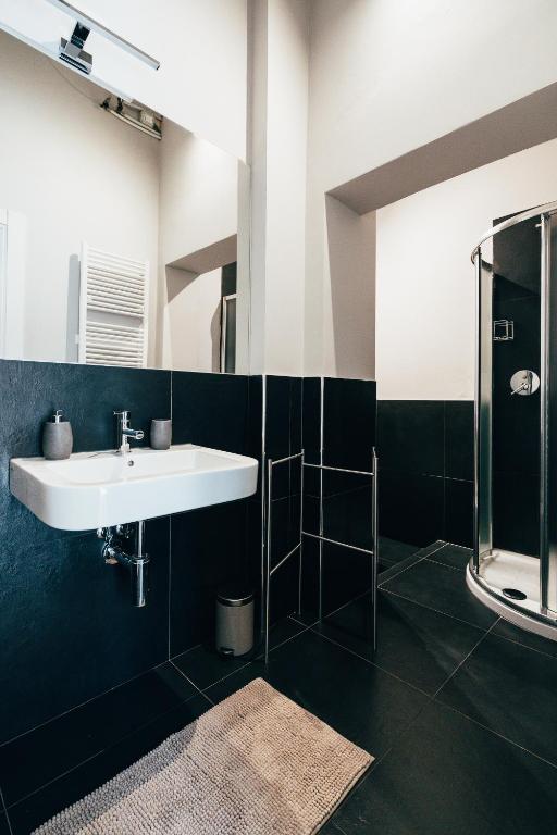 BOLOGNA SUITES - PRIVATE BATHROOM - 5