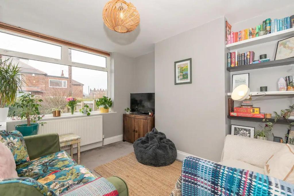 Pass the Keys Urban Charm - near Headingley - driveway parking, Leeds