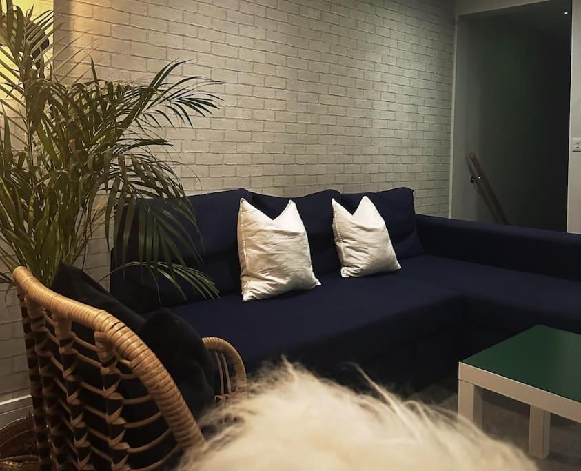 Sunset Gateway - central location and up to 6 guests, Exmouth