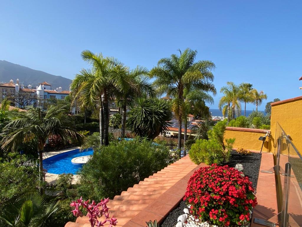 Apartamentos Tigaiga Suites — Swimming pool in Puerto de la Cruz, Canary Islands