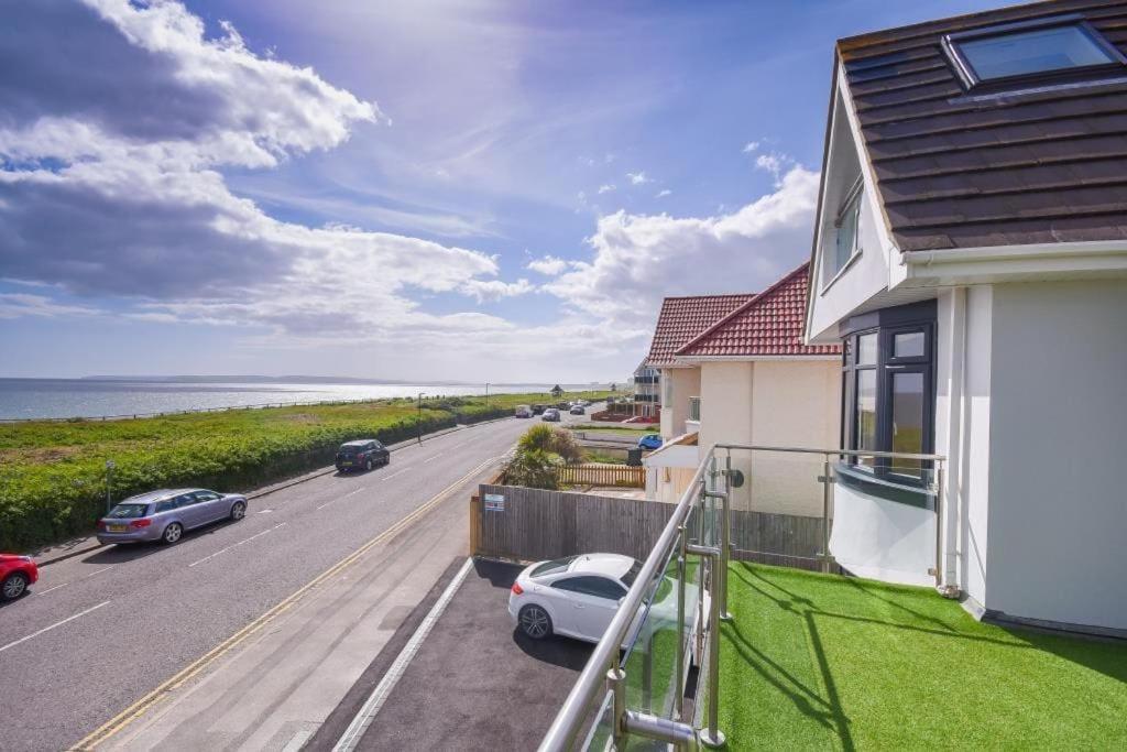 Viewpoint 2 Clifftop Apartment, Southbourne photo 6