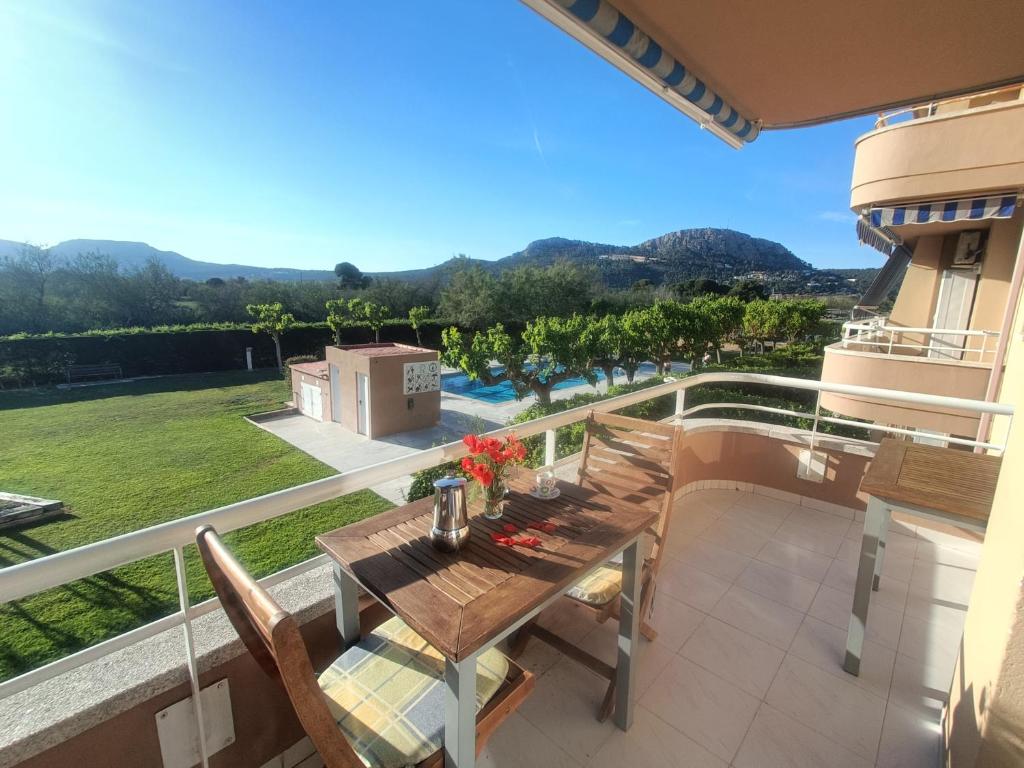 Cozy apartment with pool close to beach & nature - 4