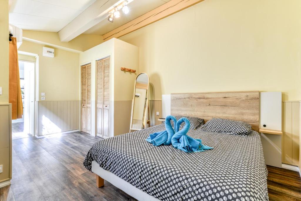 Côté Palais avec Climatisation - Fibre & Netflix - Spacieux en rez-de-chaussée - 2