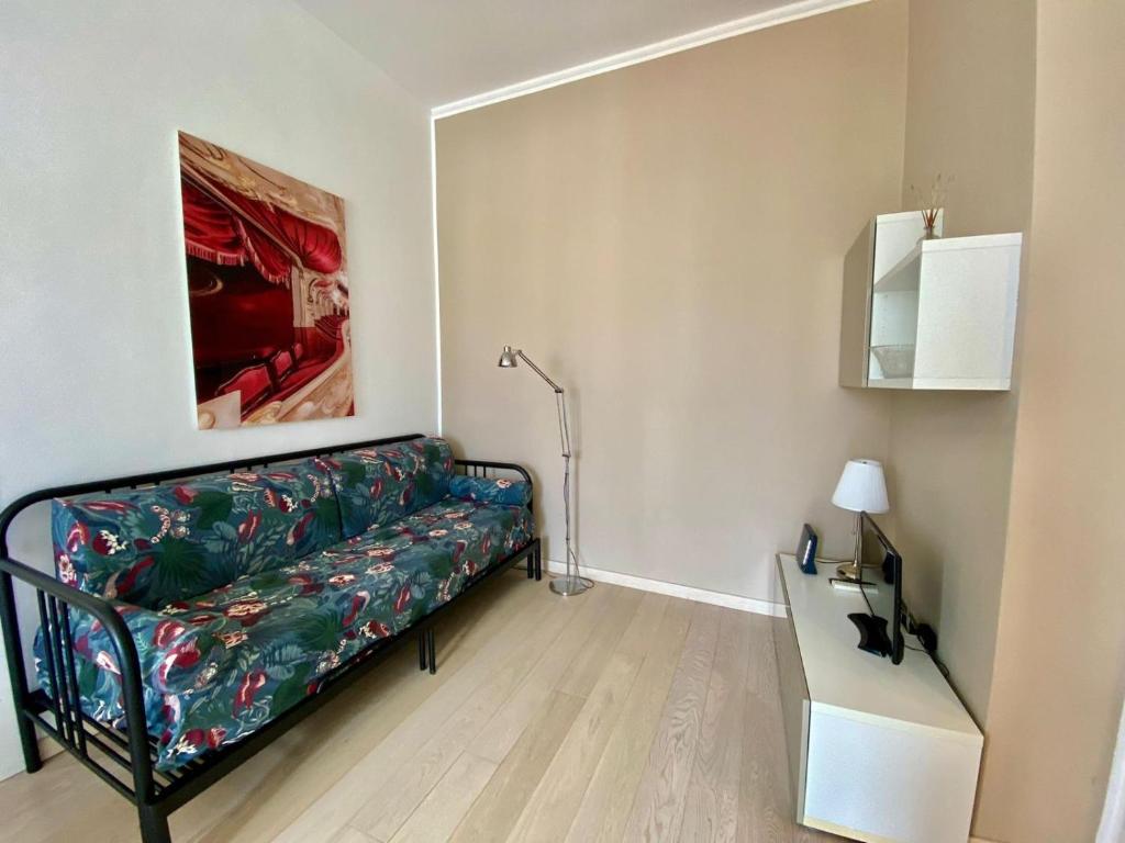 GuestHost - Piazzale Susa Bright Flat con Veranda - 4
