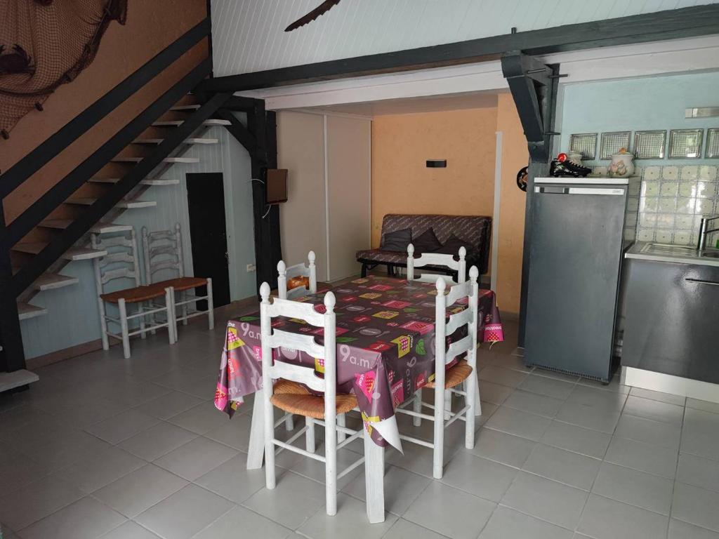 Résidence Les Pins Villa Patio avec terrasse dans la pinède plage à pied pour 4 personnes - 3