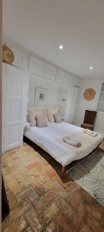 Petite maison mitoyenne au cœur de Saint tropez - 2