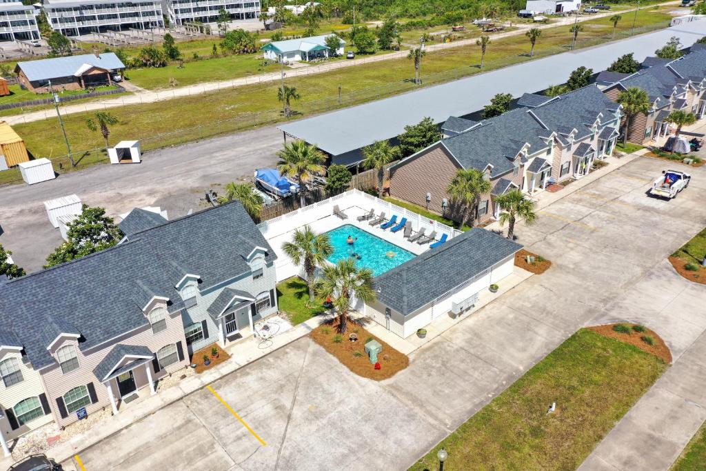 The Palms 2B by Pristine Property Vacation Rentals, Mexico Beach