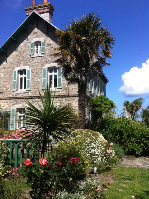 L'Appartement du port, vue mer, jardin et parking, Roscoff