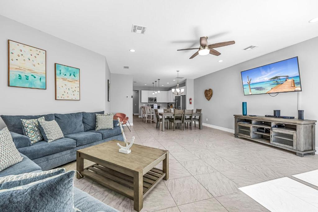 Fortebello Beachside 170 With PRIVATE POOL, Indian Harbour Beach