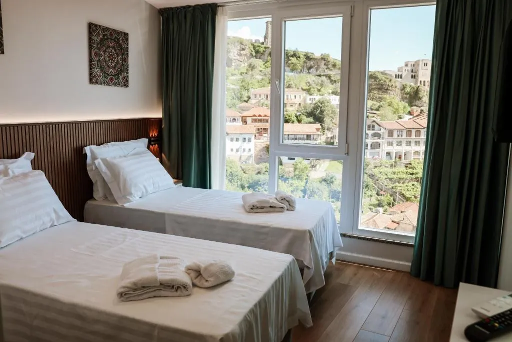 Kruja Townscape Rooms, hotel in Krujë