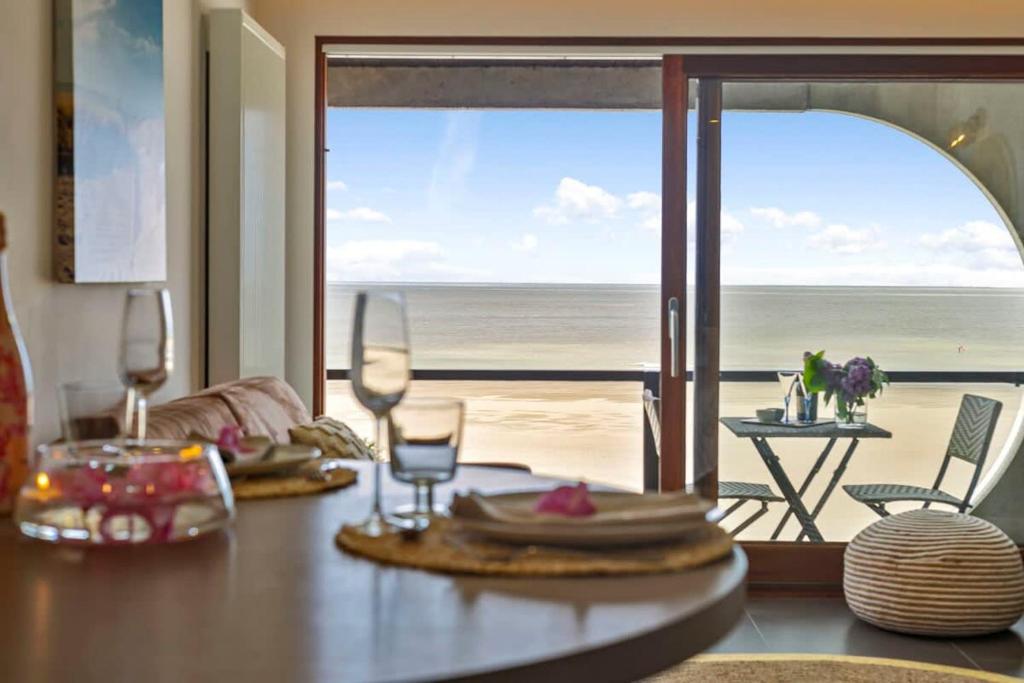 Huswell - Studio with great sea view on terrace, Knokke-Heist