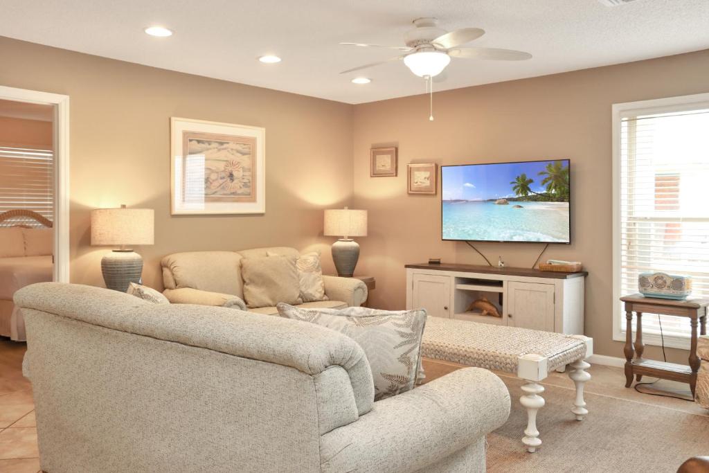 Sea Gem 2 by Pristine Properties Vacation Rentals, Indian Pass