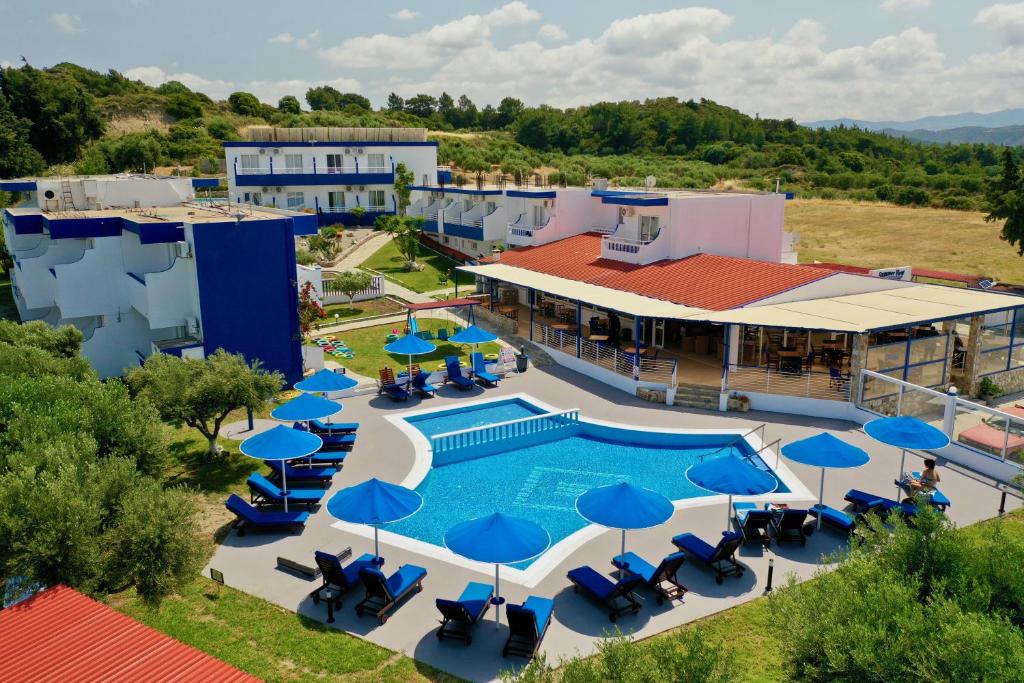 Summer View, Theologos