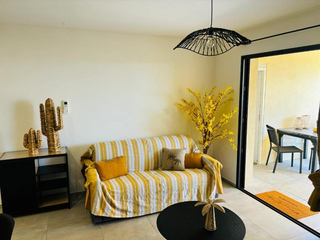 Appartement moderne à Ajaccio de 45 m² avec terrasse vue mer - 1