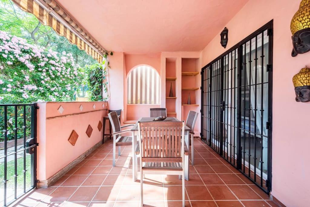 Apartamento en Marbella Guadalmina primera linea de campo de golf Los Cartujanos - 4