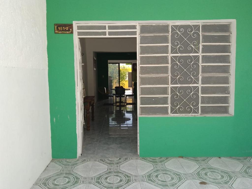 casita Zeppelin, Azcorra