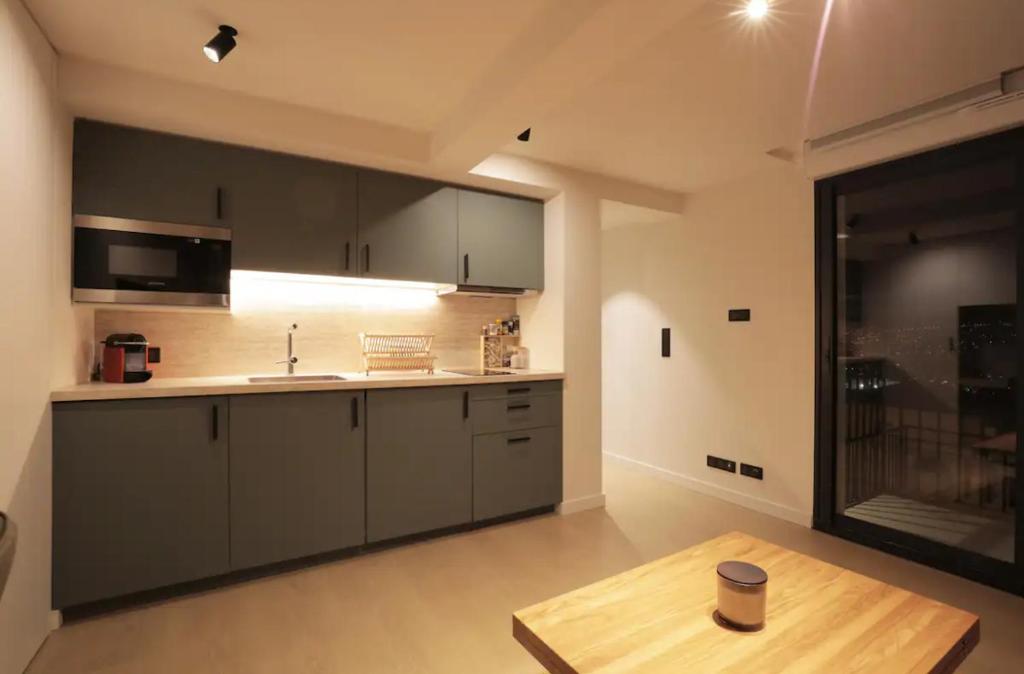 Fully equiped newly refurbished studio with an incredible view in Nice - 5