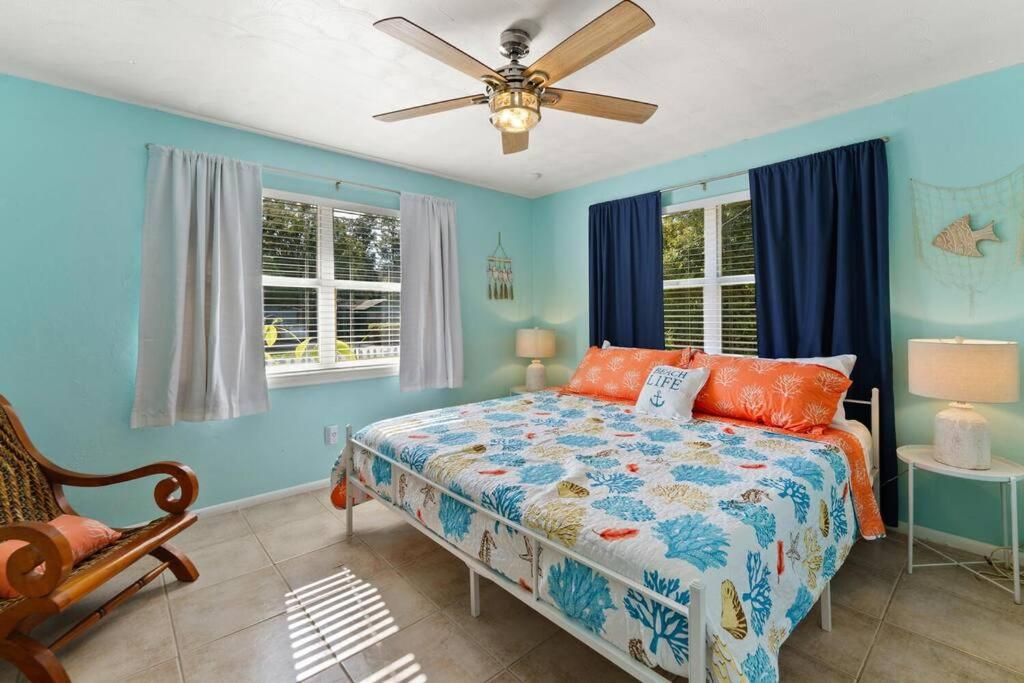 10 min Lido Key Beach ~Coastal Cabana Hideout, Sarasota