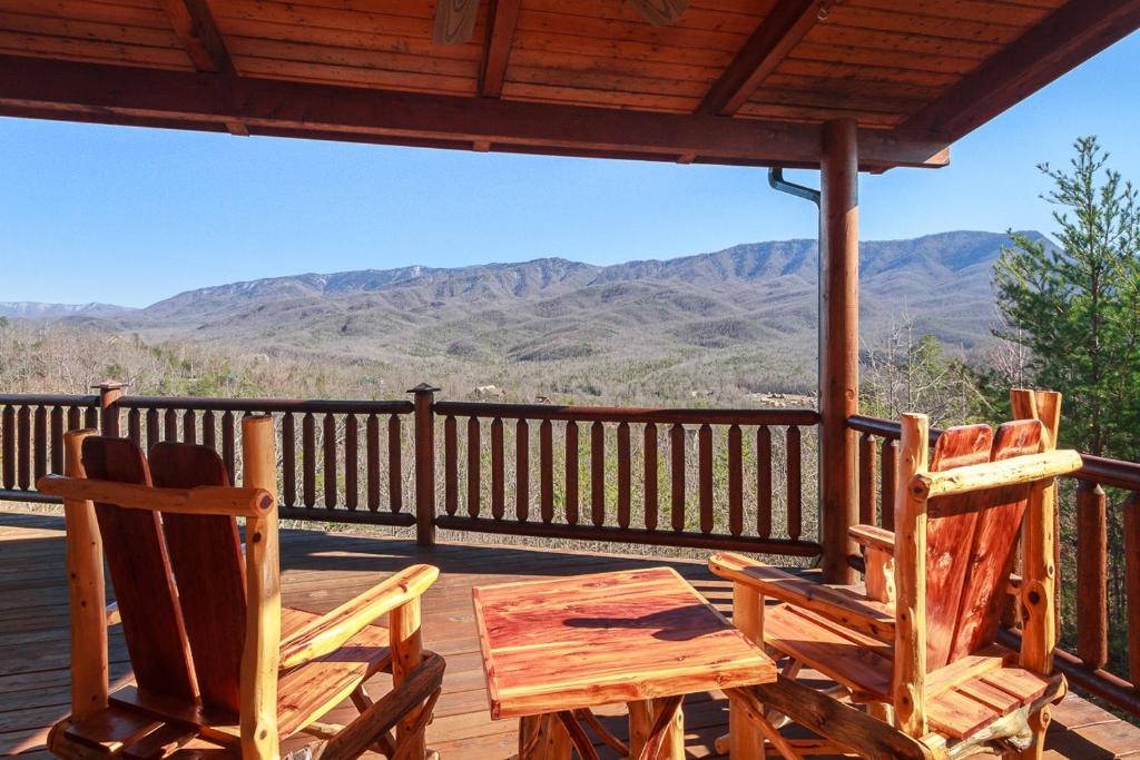 Among The Clouds by Stony Brook Cabins, Gatlinburg