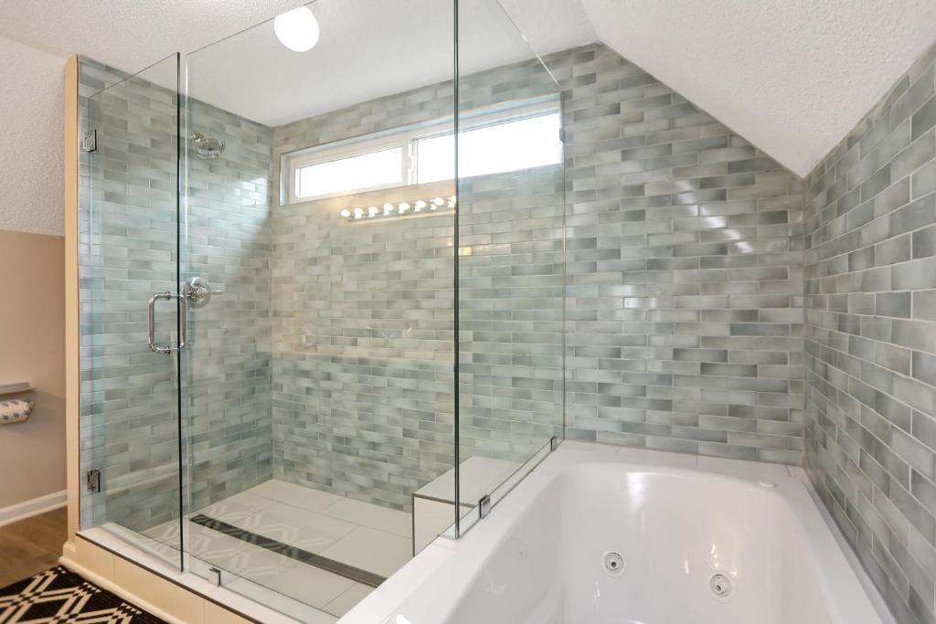 Seas of Jade by Pristine Properties Vacation Rentals, Indian Pass