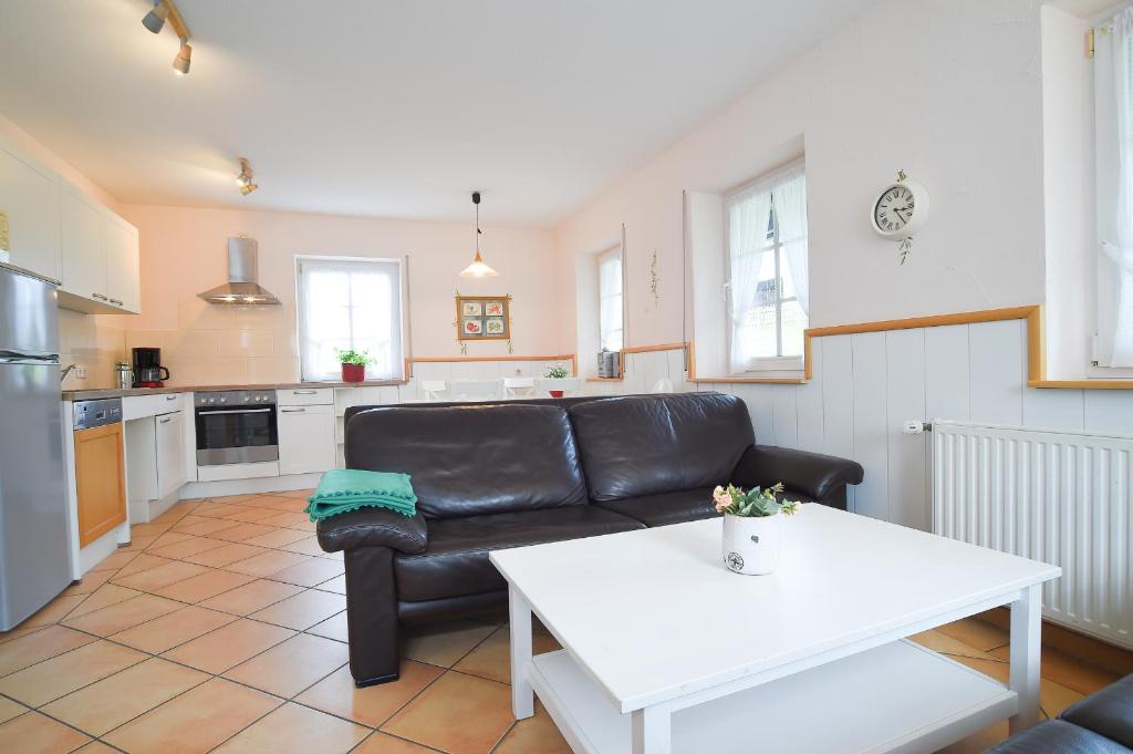 Hof Köhne - Haus am Spielplatz - Wohnung Kuh, Schmallenberg