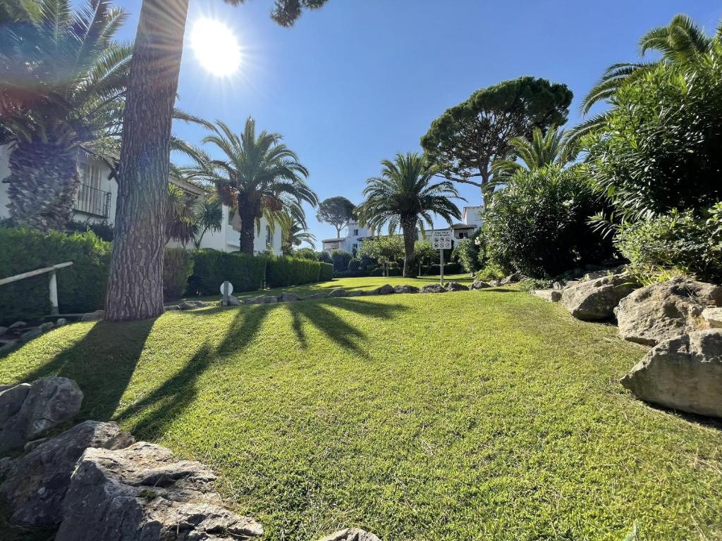 Casa con Jardín Privado, Chimenea y Piscina Comunitaria, cerca del Golfo y Playa de Pals - ES-226-31 - 5