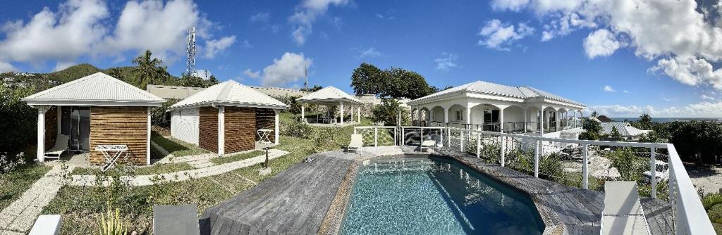 B. O. PARADIS SXM, Orient Bay