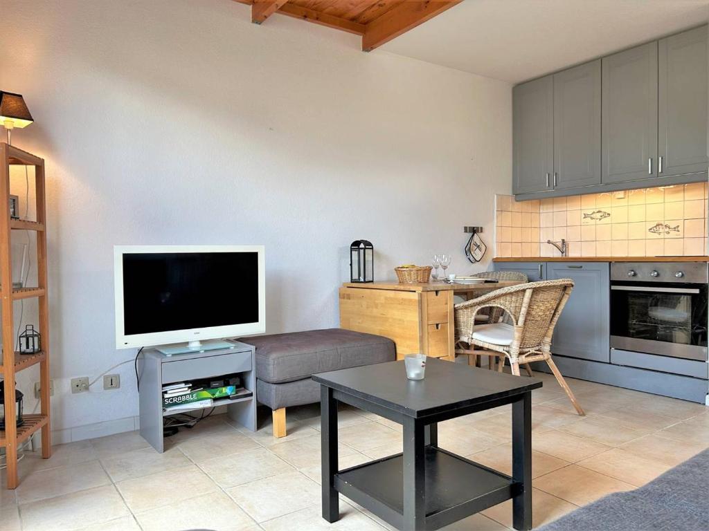 Appartement Duplex 100m Plage, Terrasse, Parking, 4 Couchages - Le Lavandou - FR-1-251-533 - 2