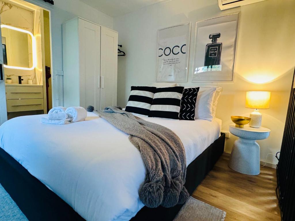 Stylish tiny home in Melton west, Melton