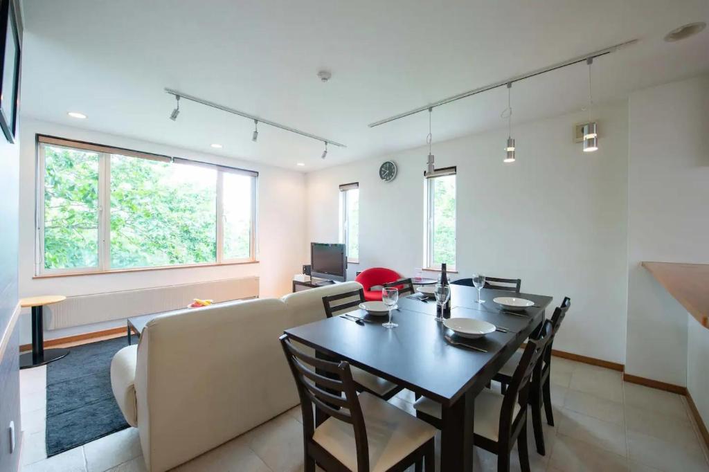 Hurry Slowly Condominum