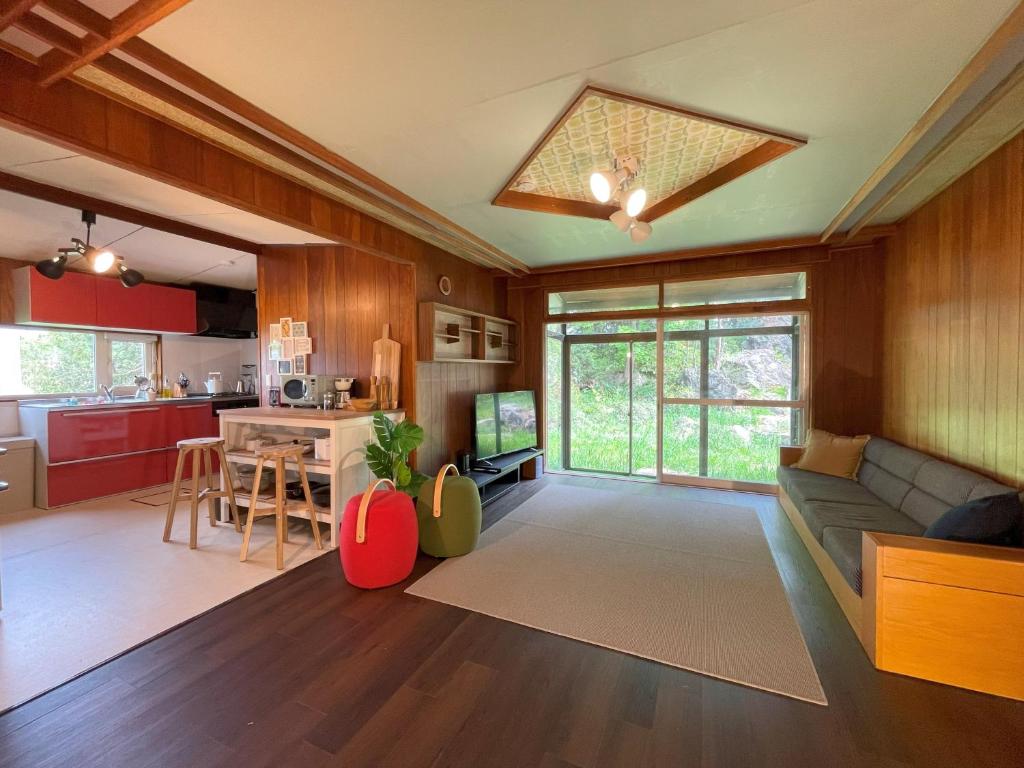 大人数の家族旅行に！BBQ/シアタールーム/カラオケ/日本庭園, Furano