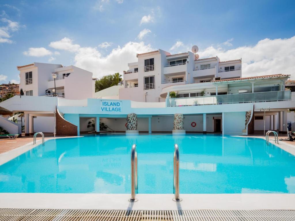 2 Island Village with Wi fi and Pool - 1