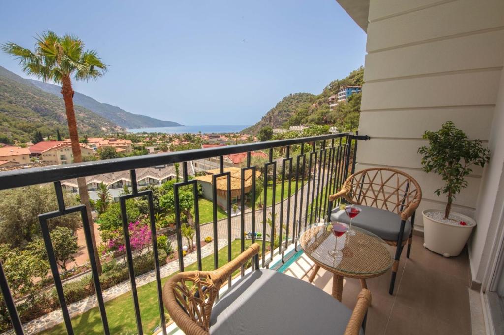 Morina Deluxe Hotel — Hotel rooms in Ölüdeniz, Mugla