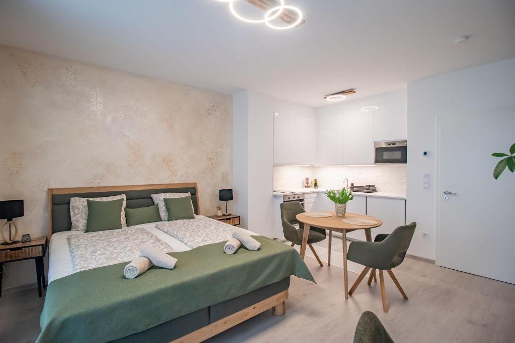 Japandi Studio Apartment, free parking, Budapest