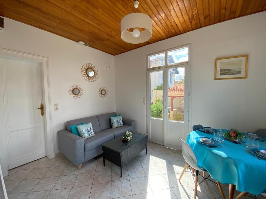 MAISON FLEURIE quartier calme - 5