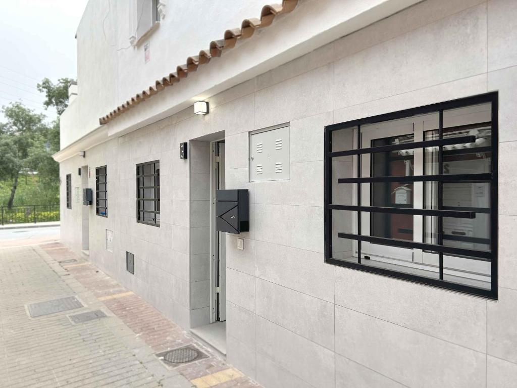 CYV - Modern choice for couples in good location - 2