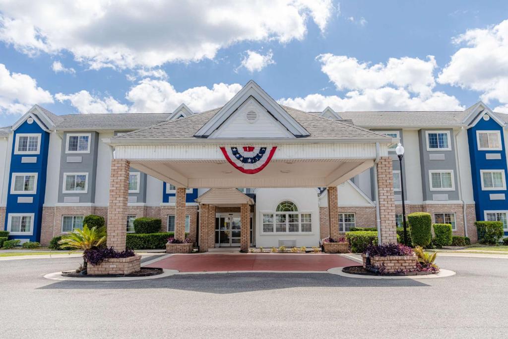 Microtel Inn & Suites by Wyndham Kingsland Naval Base I-95, Kingsland