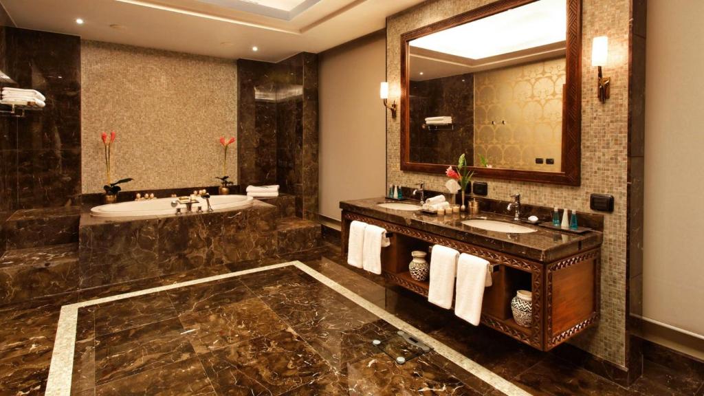 Mövenpick Ambassador Hotel Accra