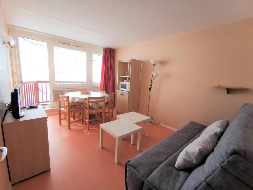 Appart 6 personnes, 1 chambre, pied pistes, balcon sud, La Mongie - 2