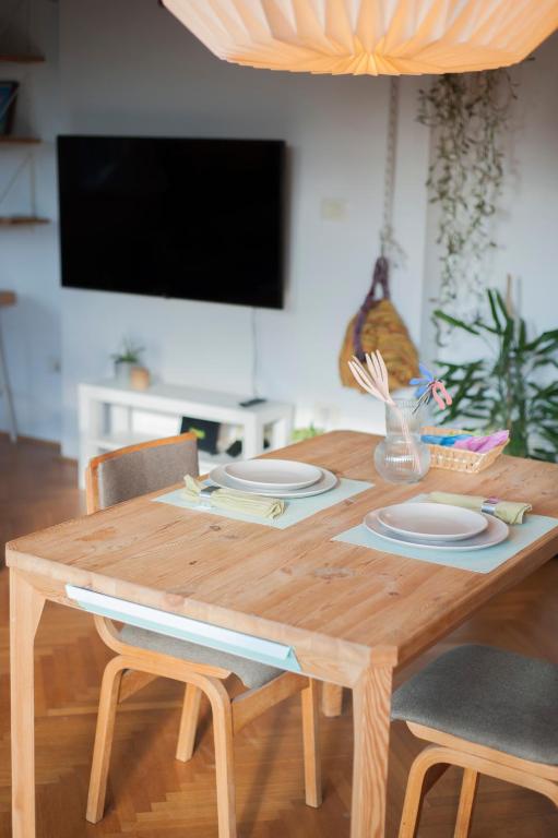 URBAN GREEN Corner with a Story - 5