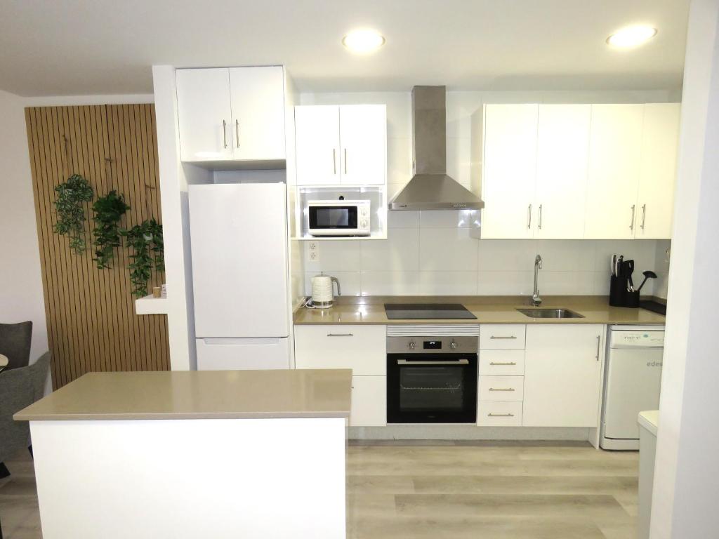 VILLAMARTIN PALMS stylish apartment close to golf and ocean with garden views - 4