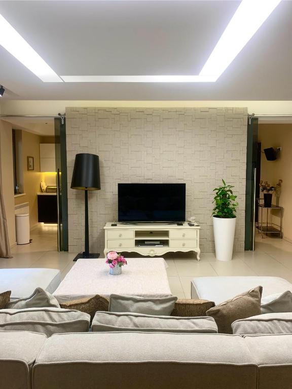 3BR Duplex with Private Yard, Tbilisi