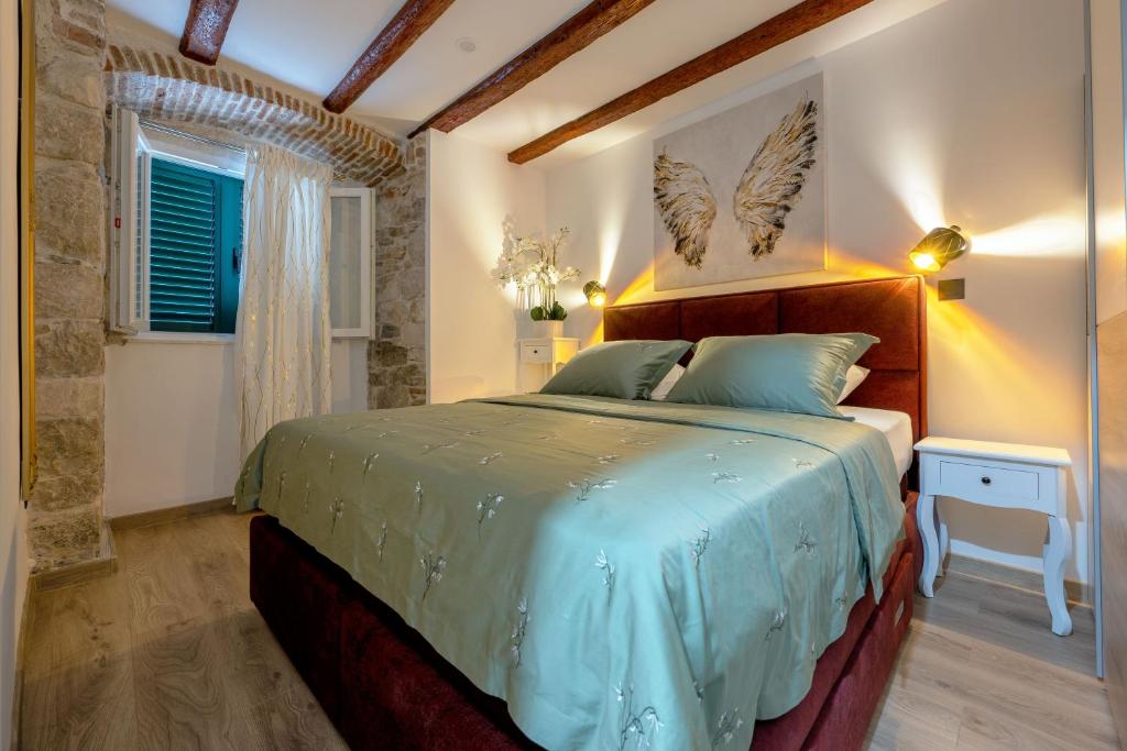 Bernard Deluxe Renovated Peaceful Old Town Gem, Split