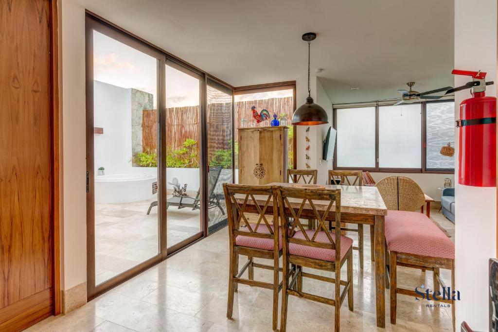 Private Rooftop 1BR Condo with Stunning Common Areas - 3