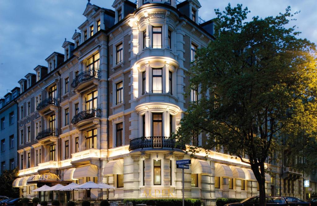 Featured Hotel